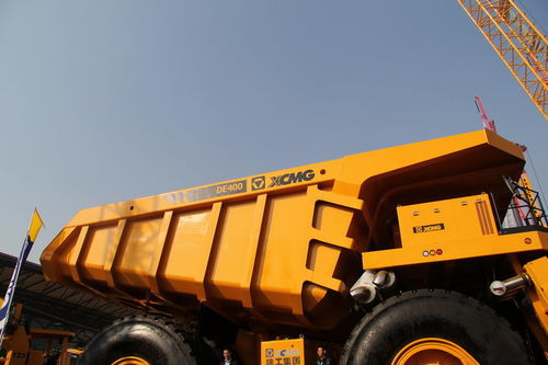 新能源電動(dòng)智能無(wú)軌礦車(chē)投入使用全氟己酮自動(dòng)滅火系統(tǒng)